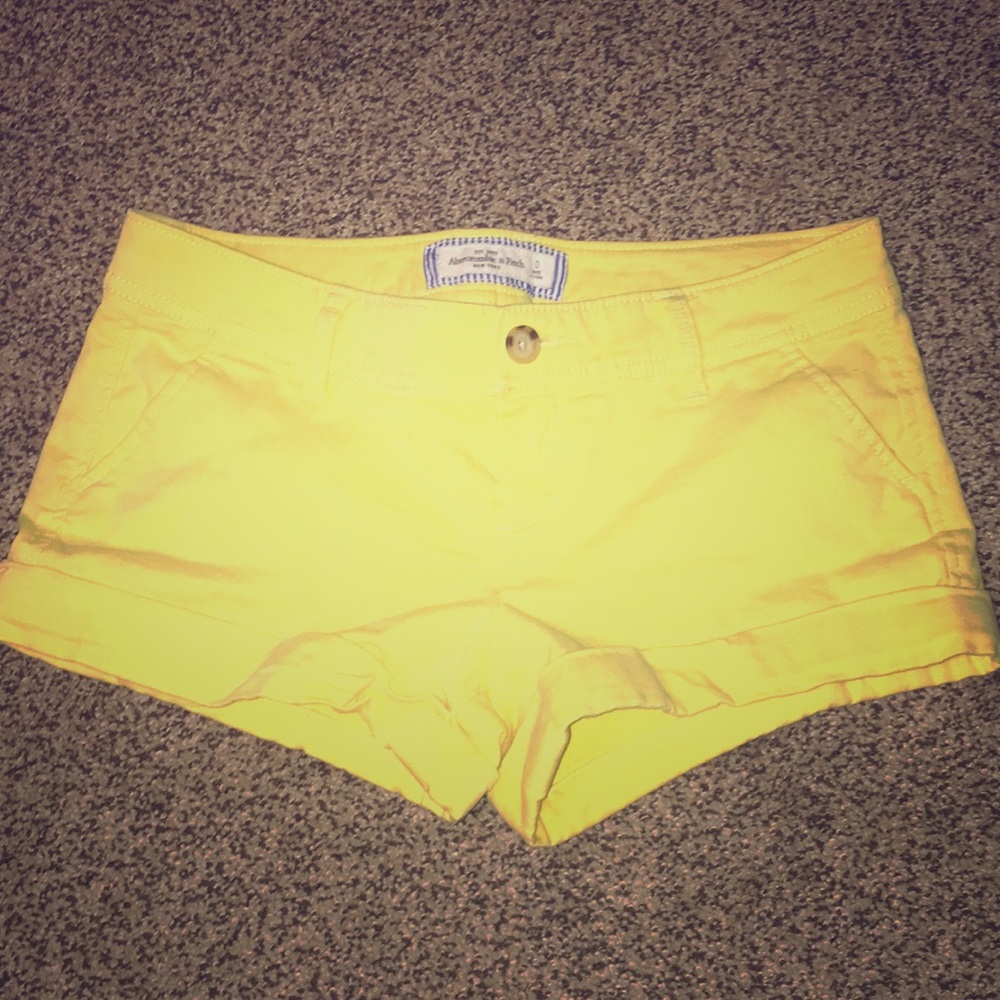 A&F yellow shorts